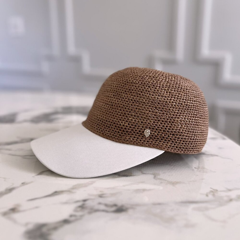 NWT - Helen Kaminski Vivette Raffia Cap - Nougat w/ Off white🤍🧢